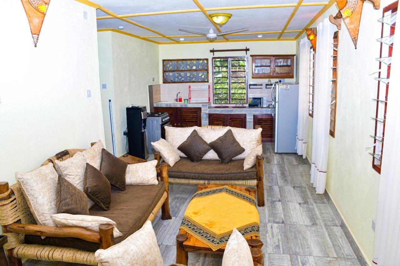 Apartmenthaus Salama Villen In Diani Diani Beach Eksteriør billede